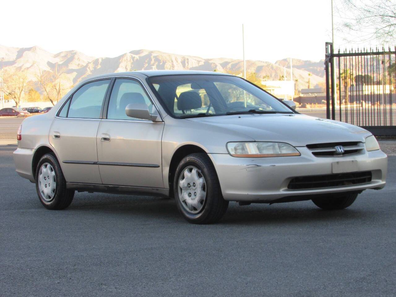 2000 Honda Accord LX — Sedan — 168,787 mi — Las Vegas, NV