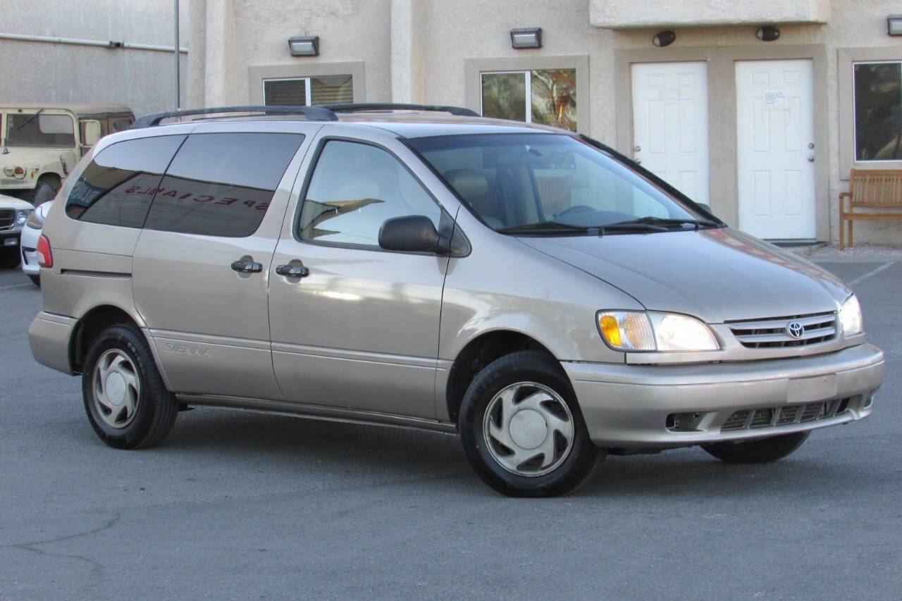 2001 Toyota Sienna LE — Minivan — 185,062 mi — Las Vegas, NV
