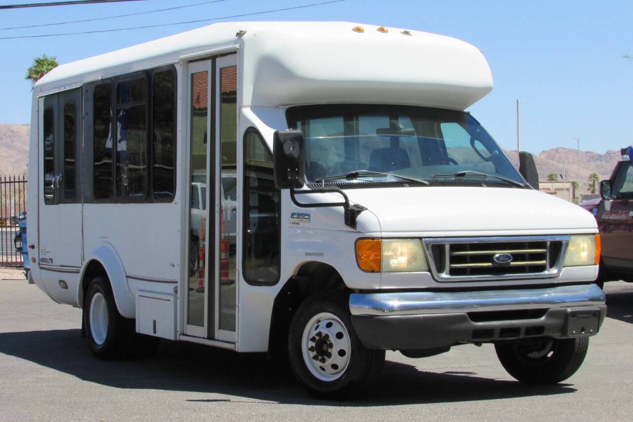 2006 Ford Econoline Commercial Cutaway E-350 — Chassis Cab Truck — 128,497 mi — Las Vegas, NV