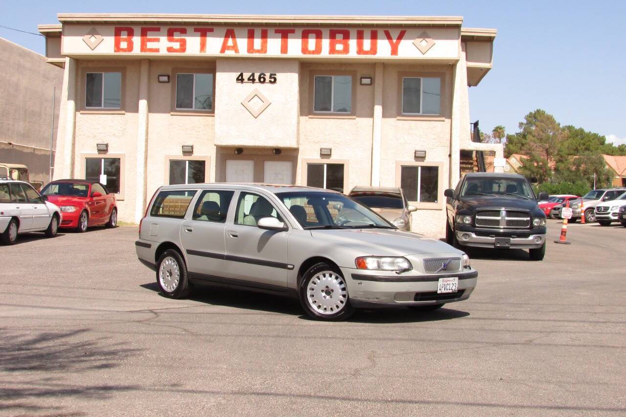 2001 Volvo V70 2.4 — Wagon — 87,767 mi — Las Vegas, NV