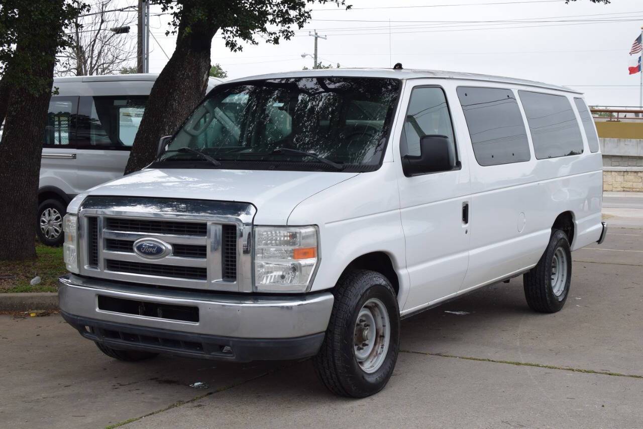 2014 Ford Econoline Wagon E-350 Super Duty XL