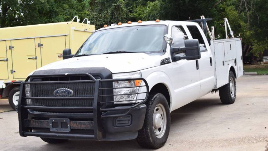 2011 Ford Super Duty F-350 Chassis Cab XL — Chassis Cab Truck — 122,432 mi — Round Rock, TX