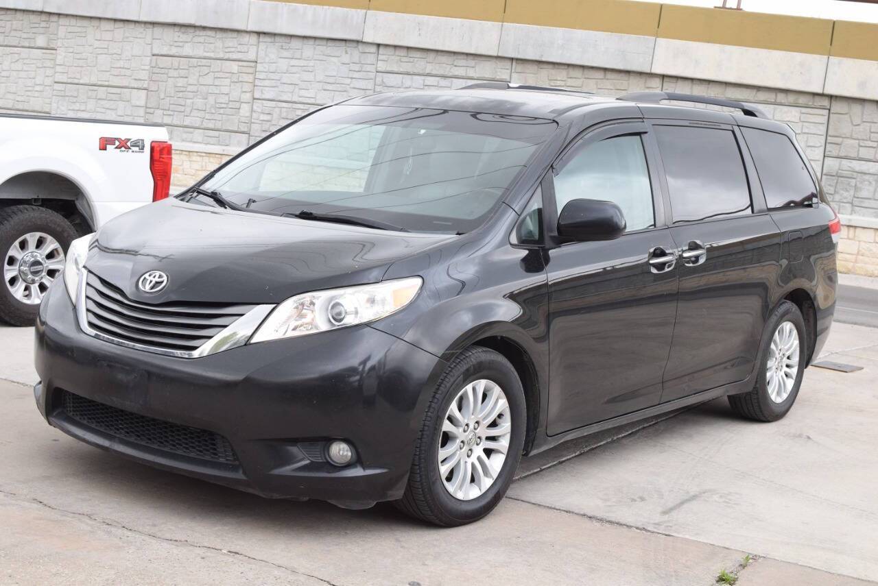 2011 Toyota Sienna XLE — Minivan — 249,546 mi — Round Rock, TX