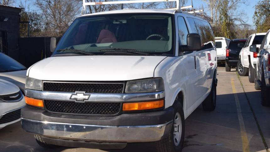 2017 Chevrolet Express Passenger LT — Passenger Van — 93,736 mi — Round Rock, TX