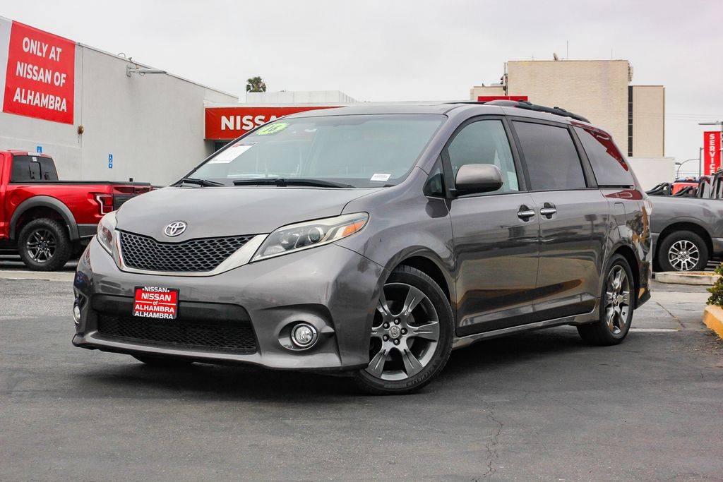 2016 Toyota Sienna SE Premium — Minivan — 64,515 mi — Alhambra, CA