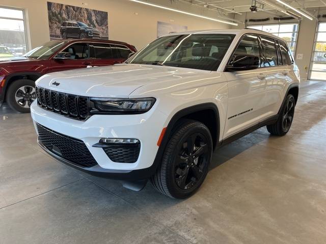 2023 Jeep Grand Cherokee Limited — SUV — 22,470 mi — FORT GRATIOT, MI