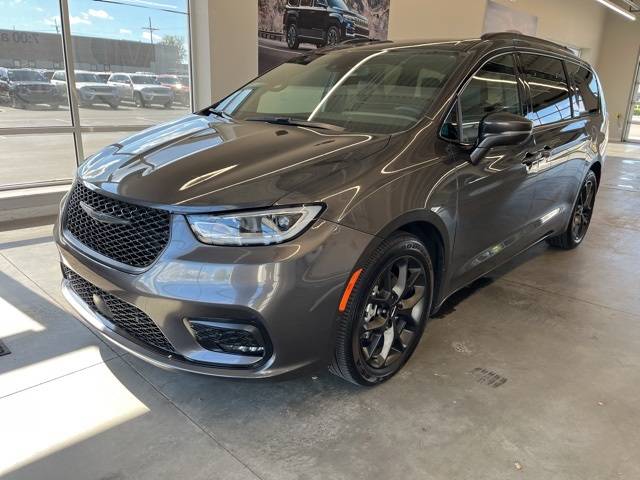 2022 Chrysler Pacifica Limited — Minivan — 110,488 mi — FORT GRATIOT, MI