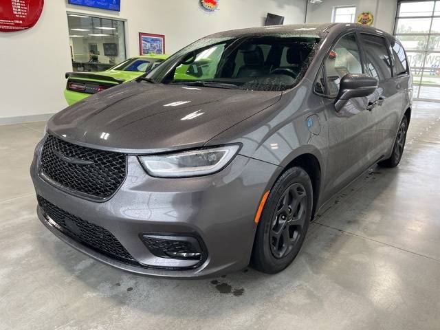 2022 Chrysler Pacifica Hybrid Limited — Minivan — 74,602 mi — FORT GRATIOT, MI