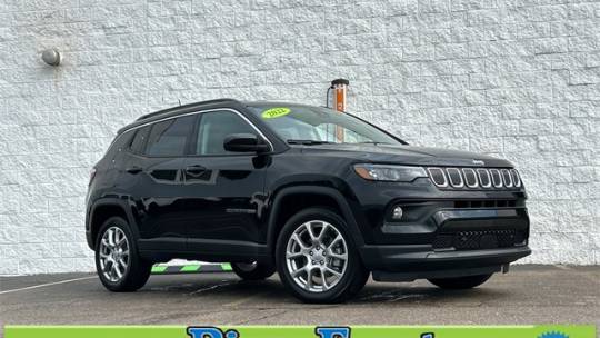 2022 Jeep Compass Latitude Lux — SUV — 27,211 mi — North Aurora, IL
