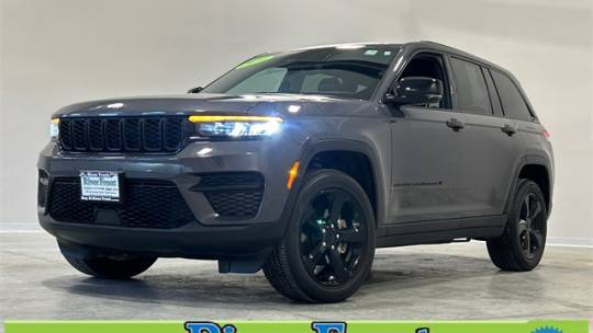 2023 Jeep Grand Cherokee Altitude — SUV — 25,291 mi — North Aurora, IL