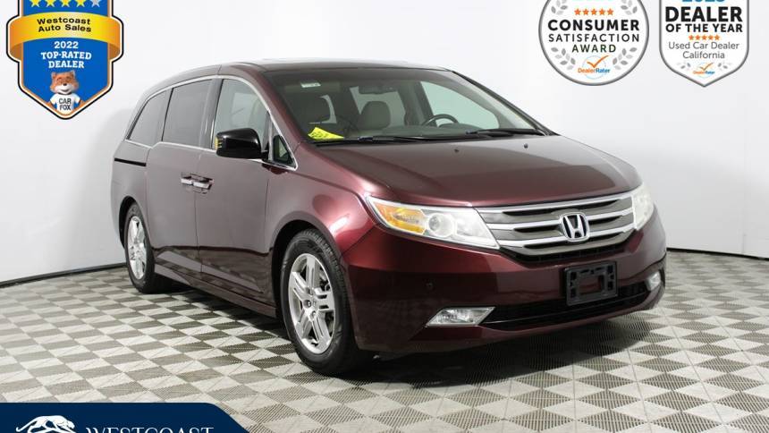 2011 Honda Odyssey Touring — Minivan — 117,549 mi — Montclair, CA