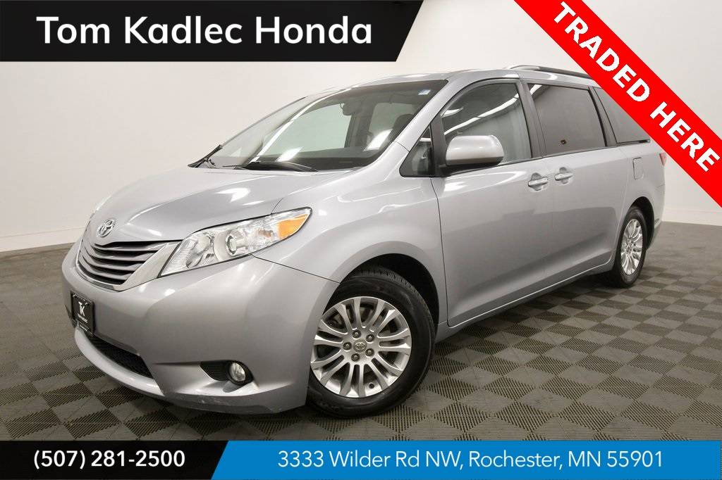 2015 Toyota Sienna XLE — Minivan — 157,897 mi — Rochester, MN