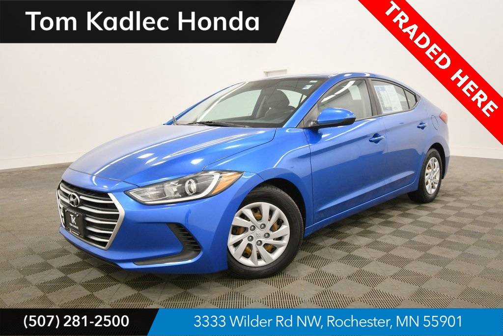 2017 Hyundai Elantra SE — Sedan — 139,304 mi — Rochester, MN