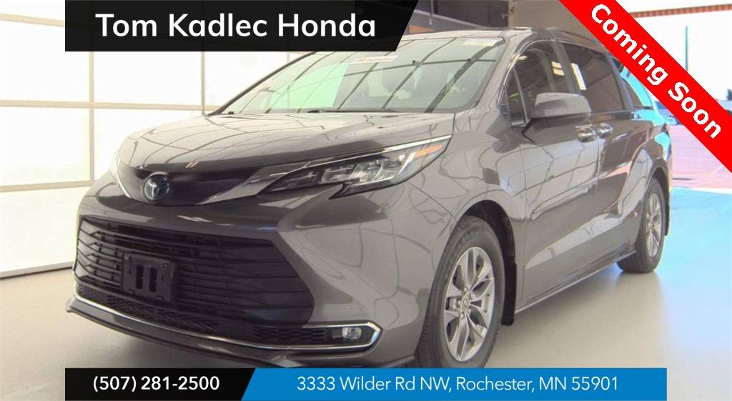 2022 Toyota Sienna XLE — Minivan — 41,884 mi — Rochester, MN