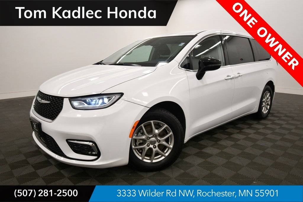 2024 Chrysler Pacifica Touring L — Minivan — 23,165 mi — Rochester, MN