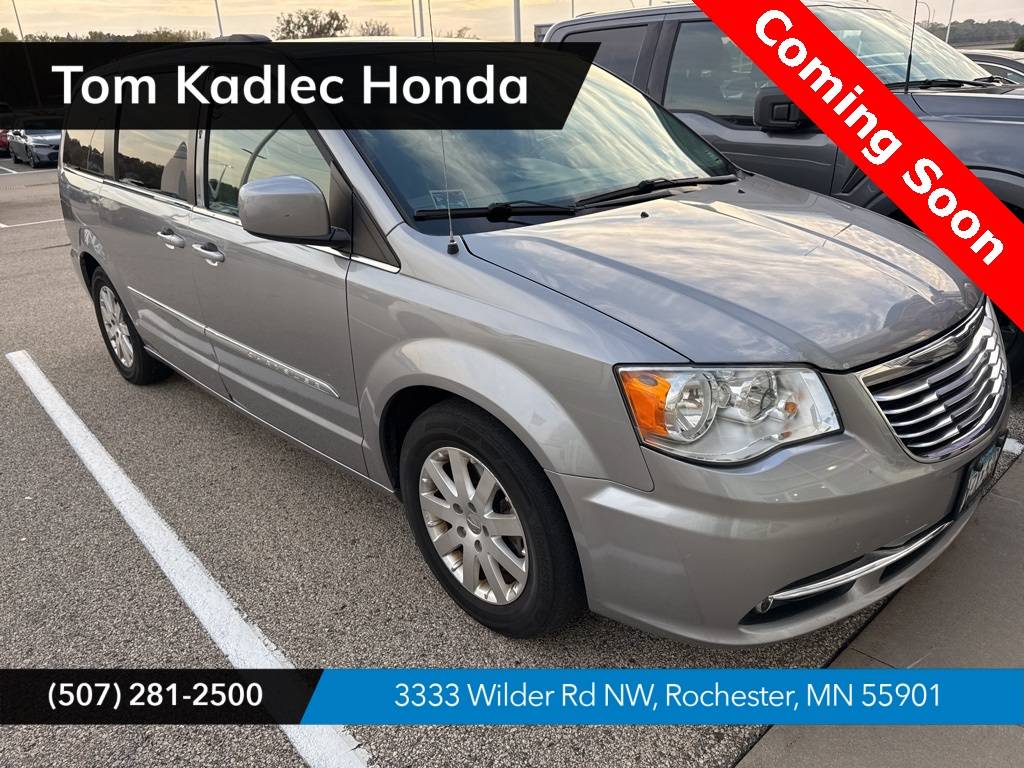 2016 Chrysler Town & Country Touring — Minivan — 138,010 mi — Rochester, MN