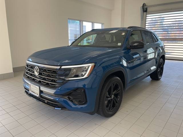 2025 Volkswagen Atlas Cross Sport SEL R-Line Black — SUV — 5,614 mi — Wappingers Falls, NY