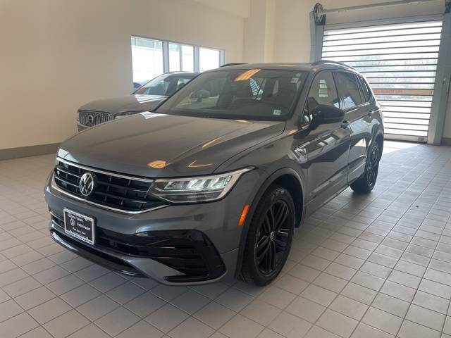2022 Volkswagen Tiguan SE R-Line Black — SUV — 17,406 mi — Wappingers Falls, NY