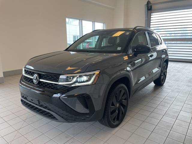 2024 Volkswagen Taos SE Black — SUV — 7,165 mi — Wappingers Falls, NY