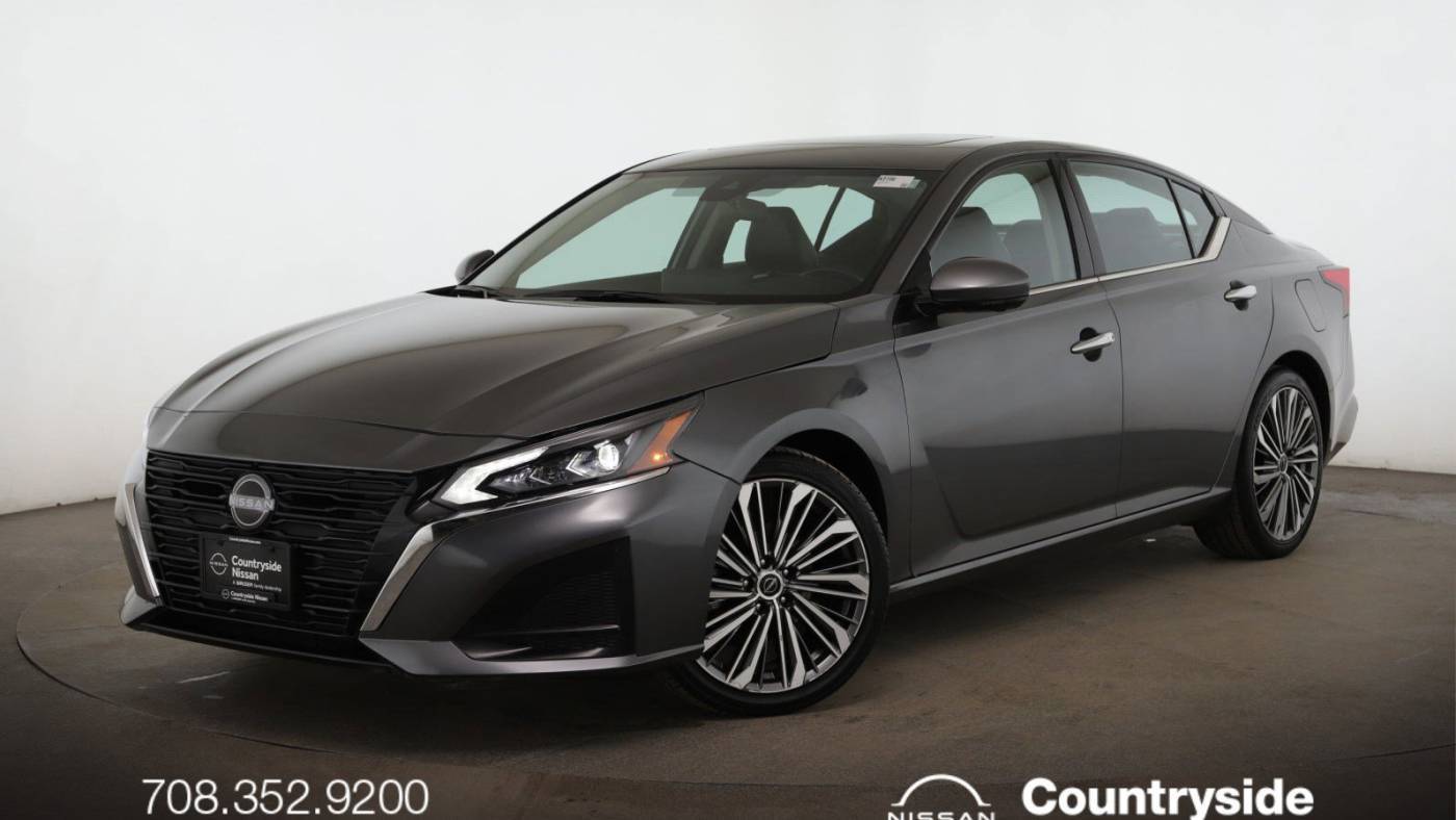 2023 Nissan Altima SL — Sedan — 39,106 mi — Countryside, IL