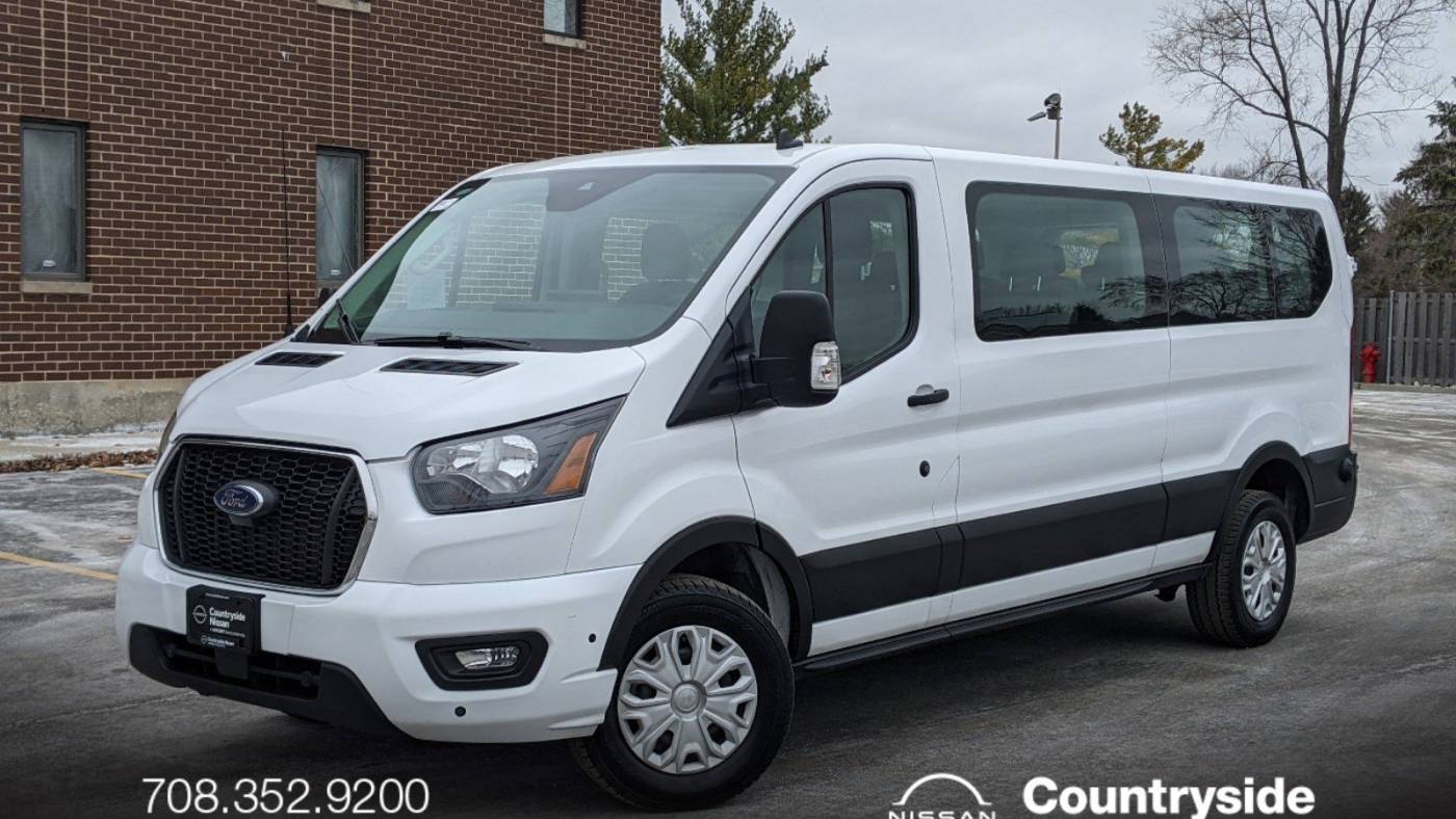 2024 Ford Transit Passenger Wagon T-350 XLT — Passenger Van — 23,106 mi — Countryside, IL