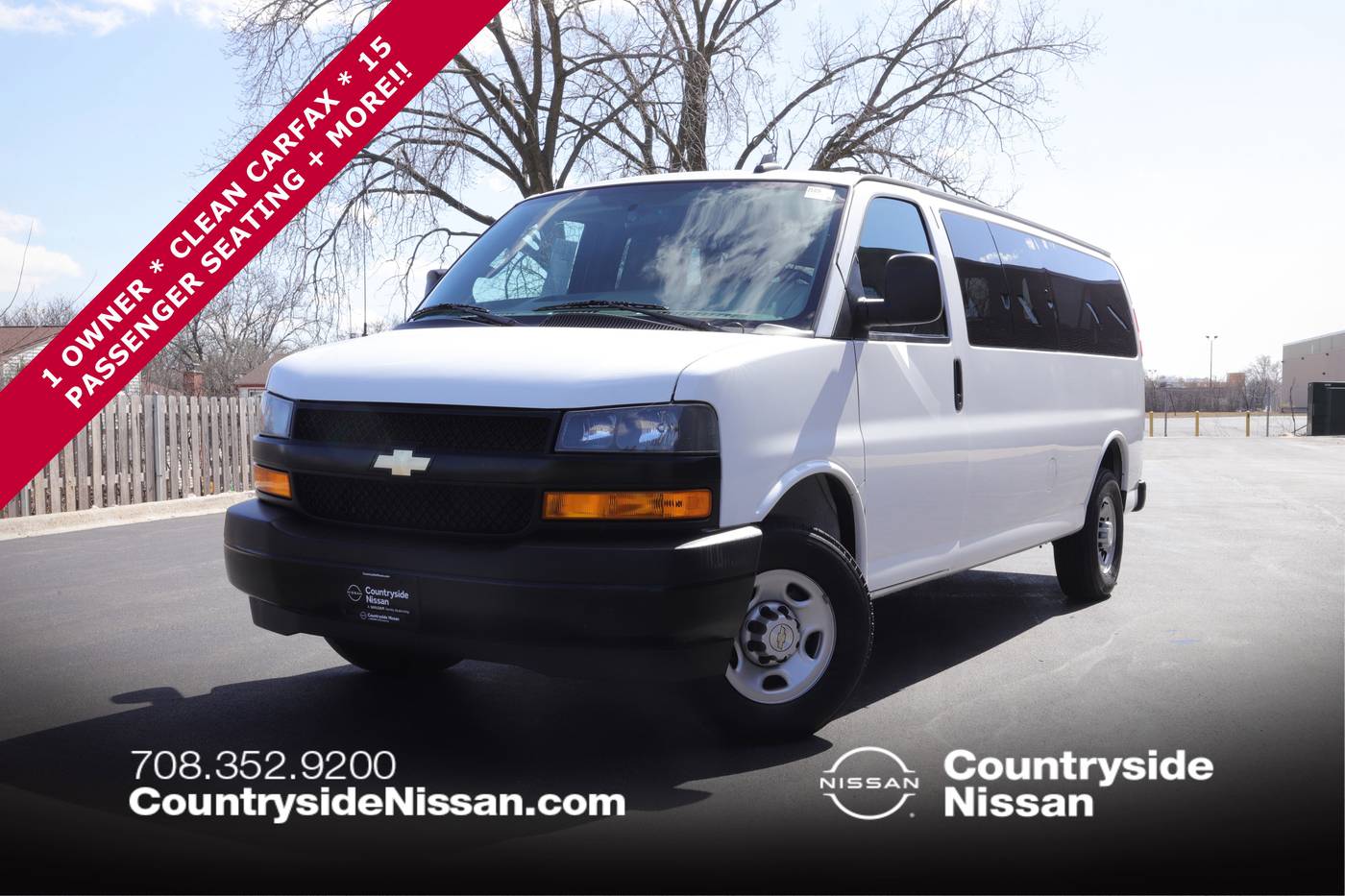 2022 Chevrolet Express Passenger LS — Passenger Van — 46,397 mi — Countryside, IL