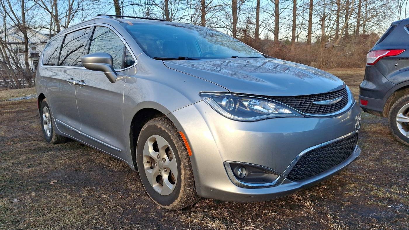 2017 Chrysler Pacifica Touring L Plus — Minivan — 85,001 mi — Exton, PA