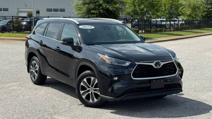 2023 Toyota Highlander XLE