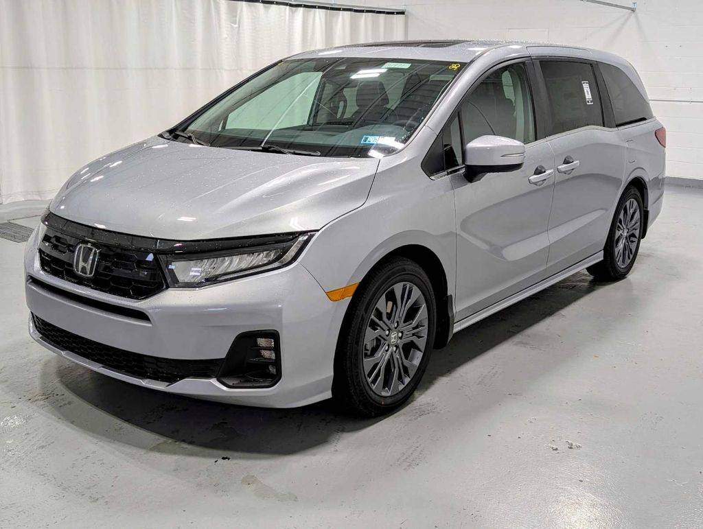 2025 Honda Odyssey Touring — Minivan — 21,771 mi — Columbia, SC