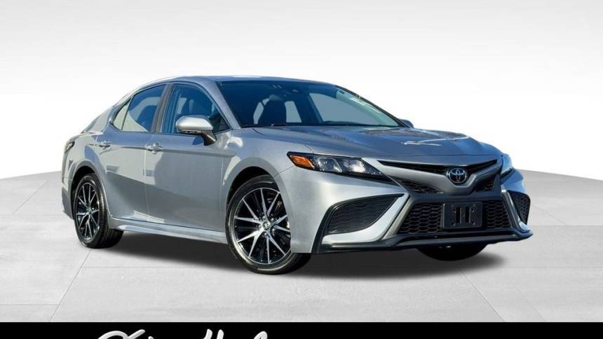 2022 Toyota Camry SE — Sedan — 61,801 mi — Columbia, SC