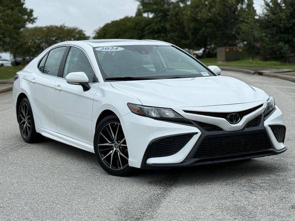 2024 Toyota Camry SE — Sedan — 51,900 mi — Columbia, SC