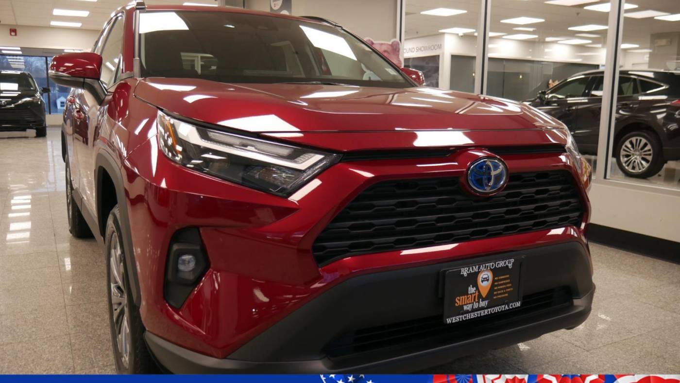 2024 Toyota RAV4 Hybrid XLE Premium — SUV — 1,569 mi — Yonkers, NY