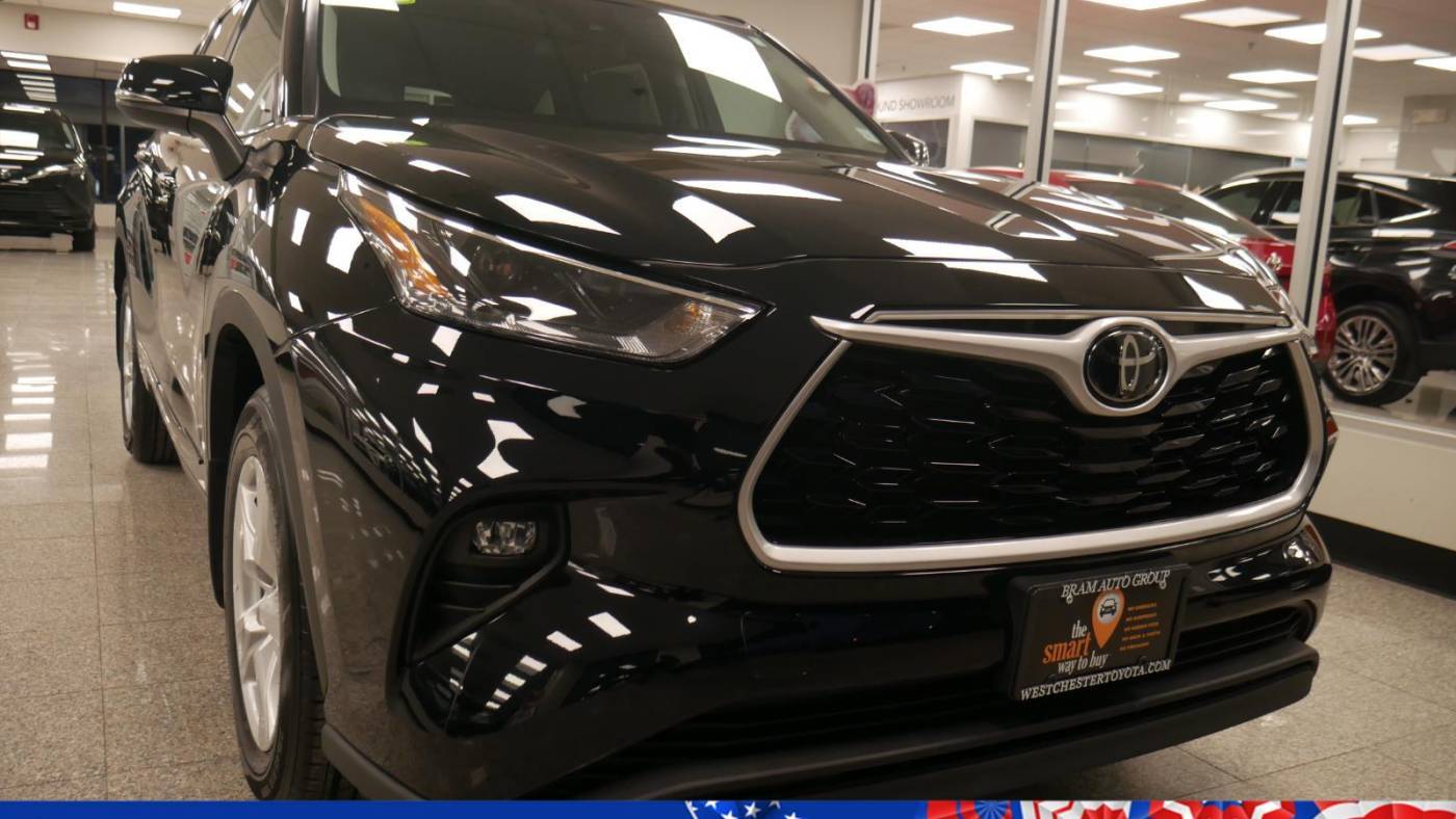 2022 Toyota Highlander LE — SUV — 32,429 mi — Yonkers, NY