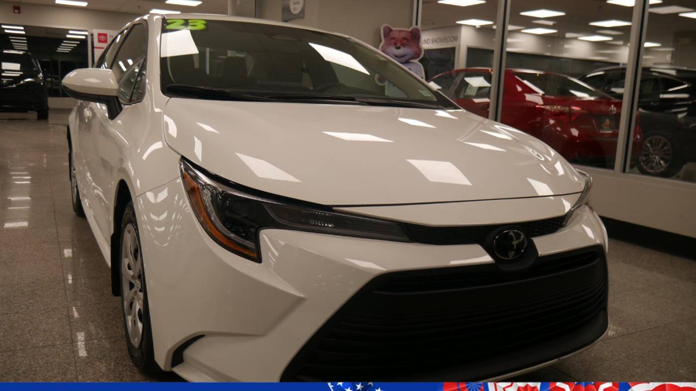 2023 Toyota Corolla LE — Sedan — 30,920 mi — Yonkers, NY