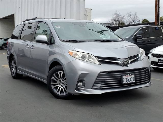 2018 Toyota Sienna L — Minivan — 135,581 mi — Alhambra, CA