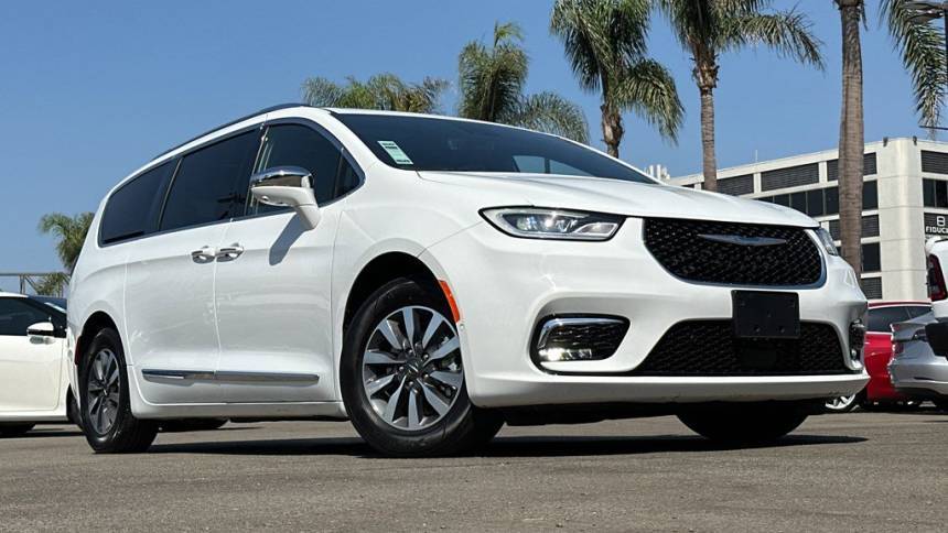 2021 Chrysler Pacifica Hybrid Limited — Minivan — 24,905 mi — San Diego, CA