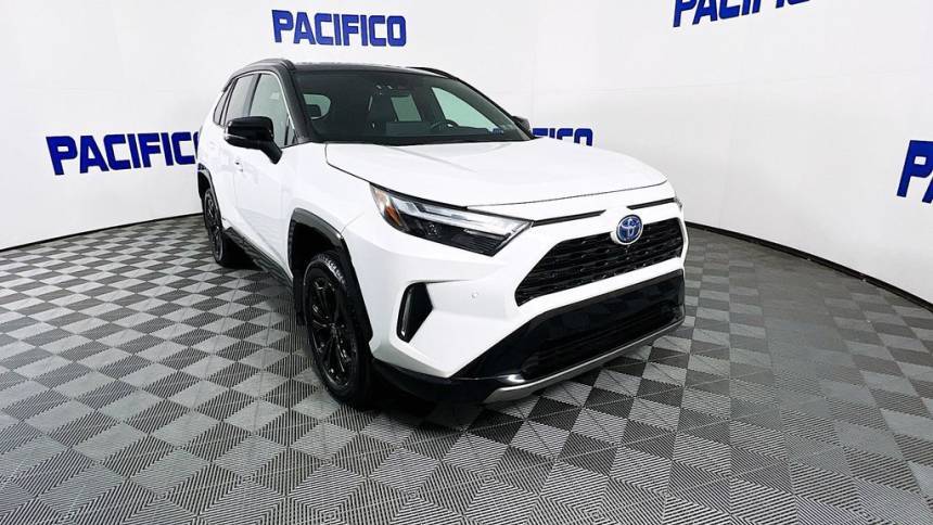 2023 Toyota RAV4 Hybrid XSE — SUV — 19,795 mi — Philadelphia, PA