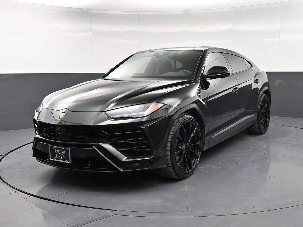 2019 Lamborghini Urus Standard