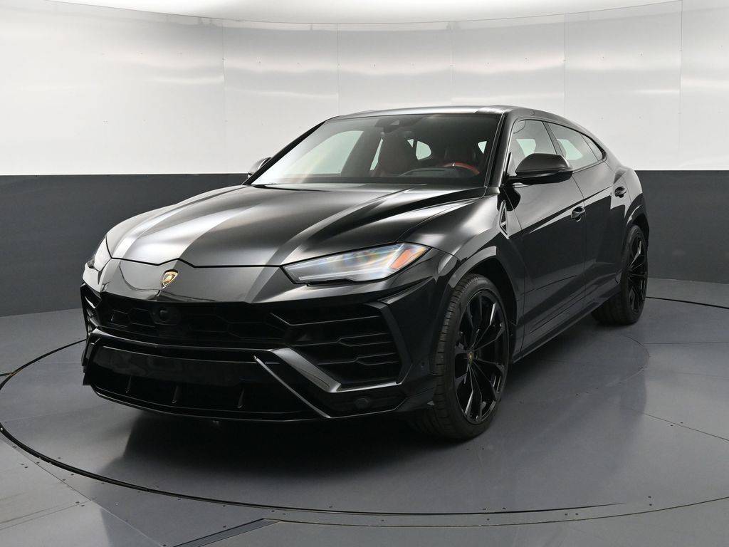 2021 Lamborghini Urus Standard