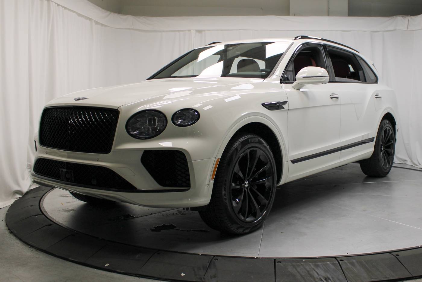 2024 Bentley Bentayga EWB V8