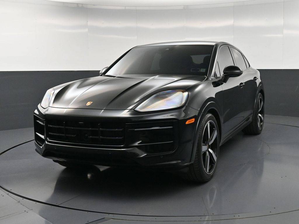 2025 Porsche Cayenne GTS