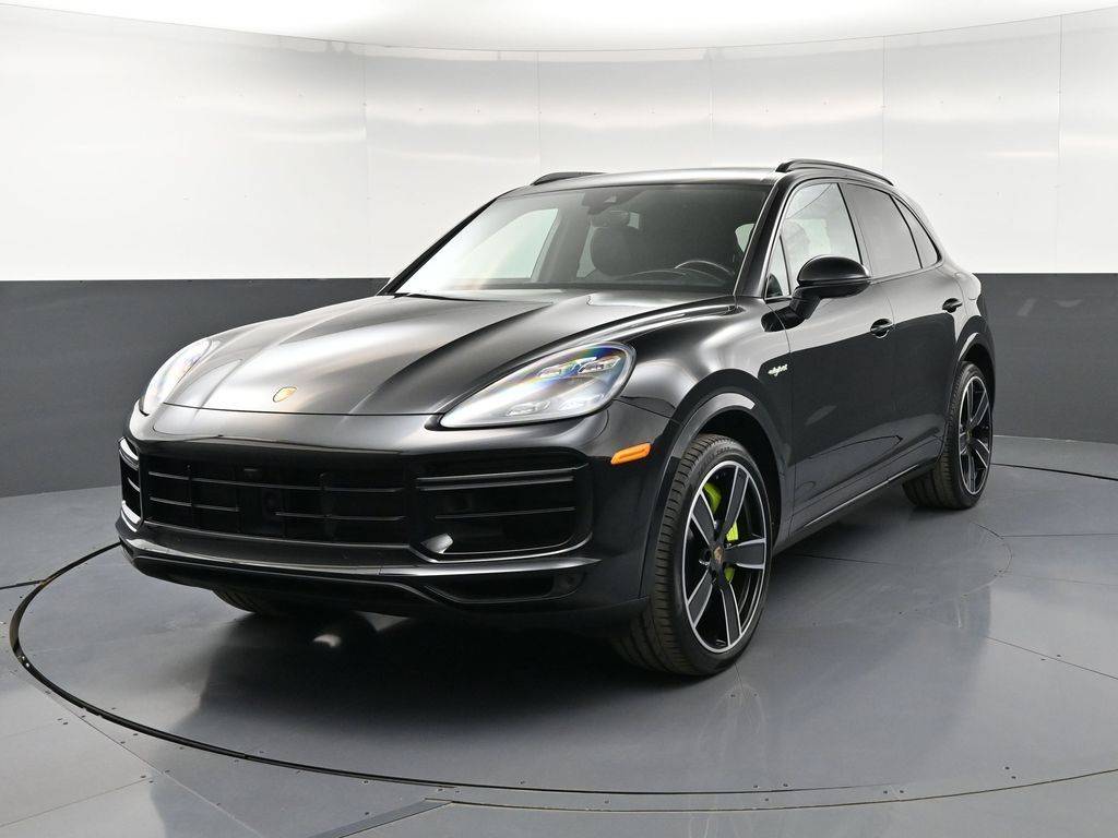 2022 Porsche Cayenne Turbo S E-Hybrid