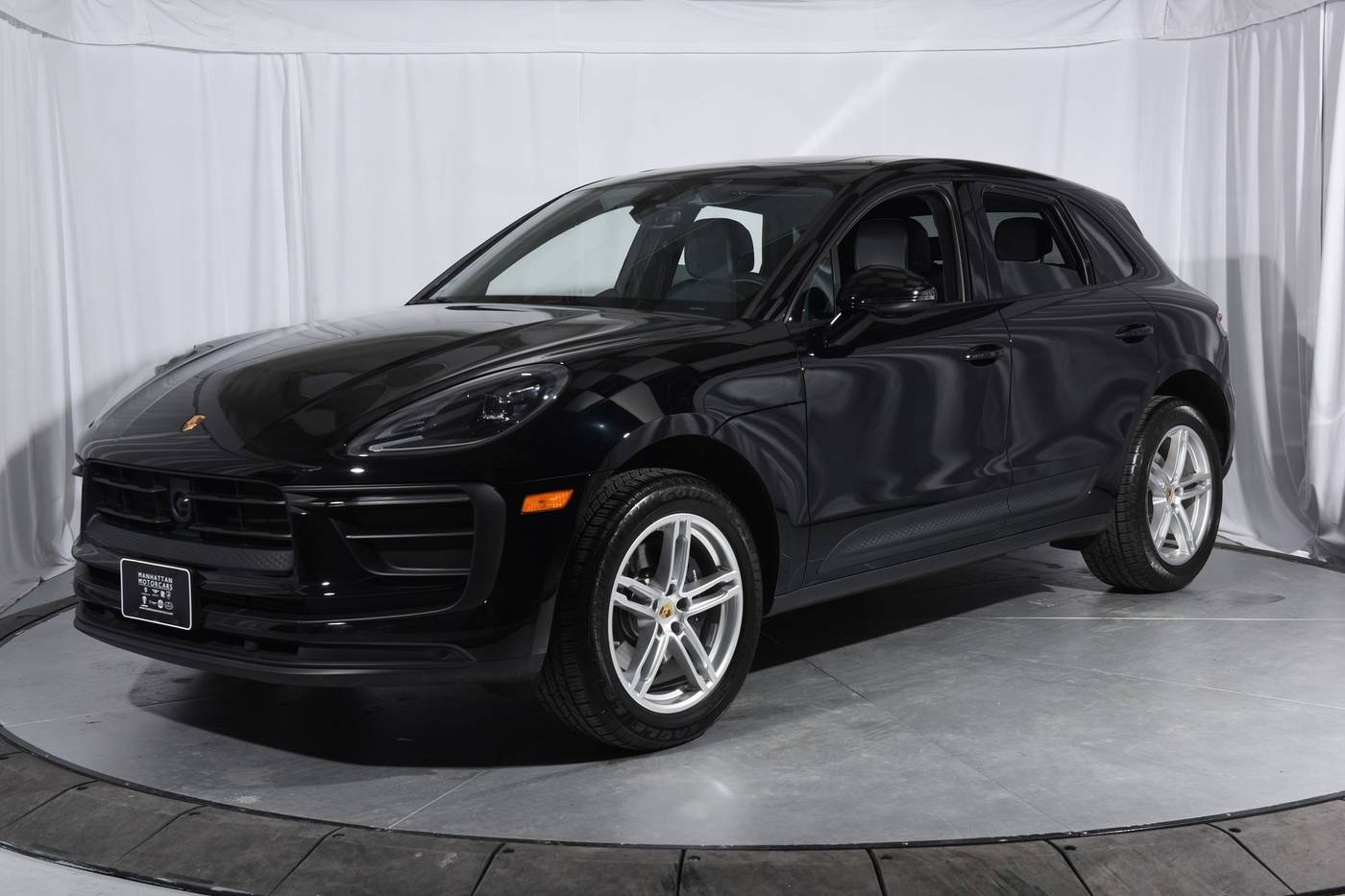 2024 Porsche Macan Standard — SUV — 4,046 mi — New York, NY