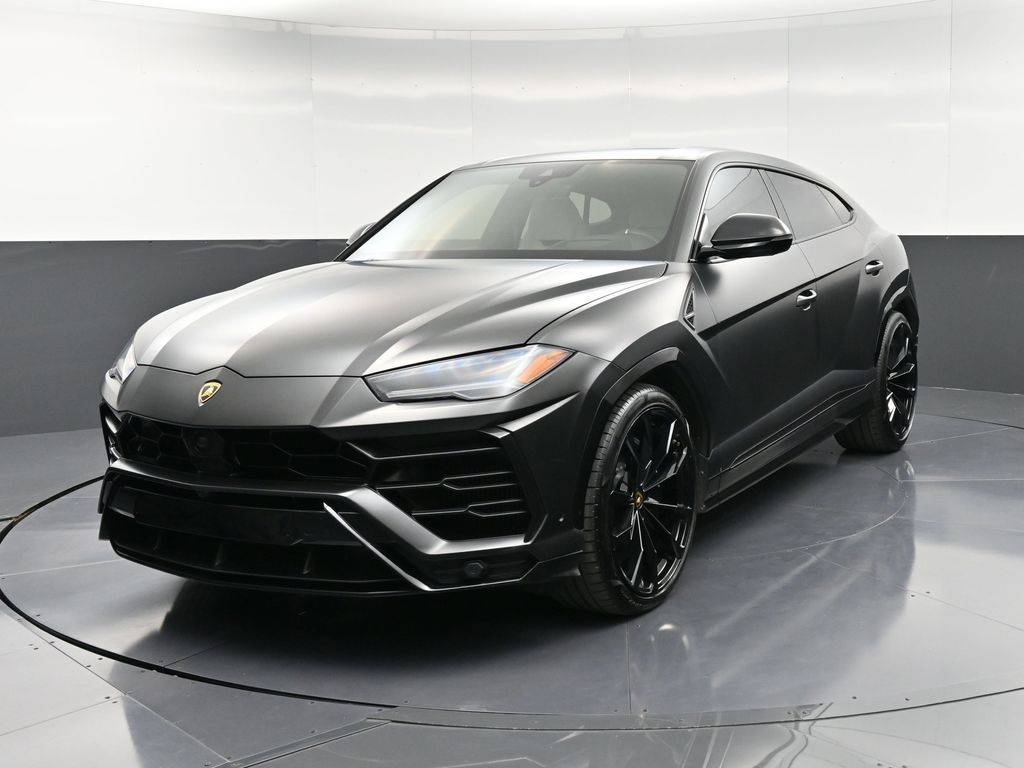 2020 Lamborghini Urus Standard