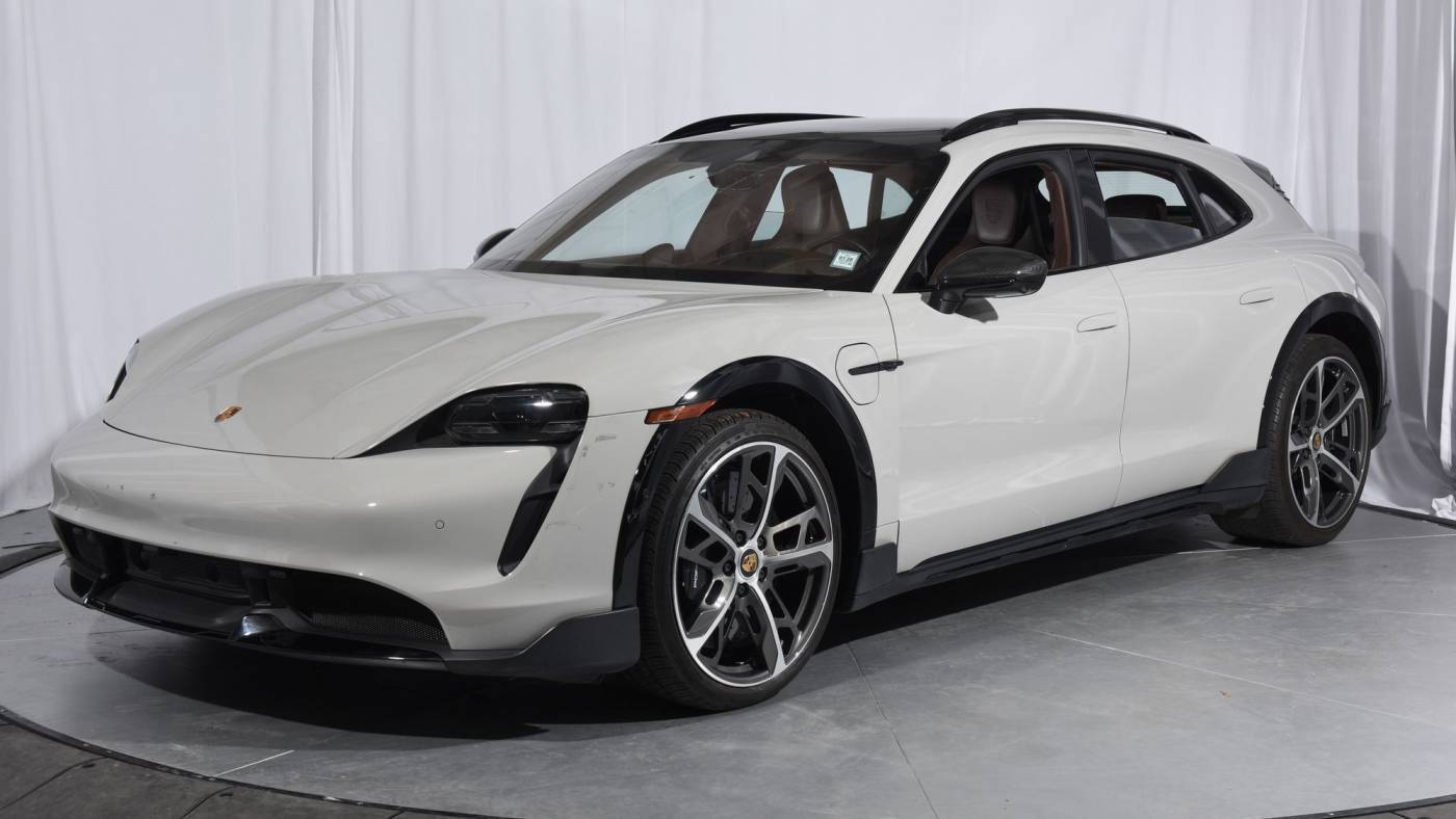 2022 Porsche Taycan Turbo S Cross Turismo