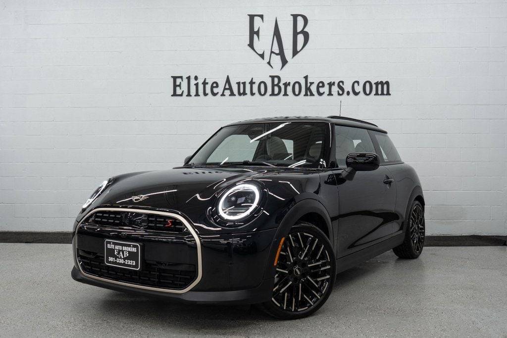 2025 MINI Hardtop S Signature Trim — Hatchback — 2,479 mi — Gaithersburg, MD