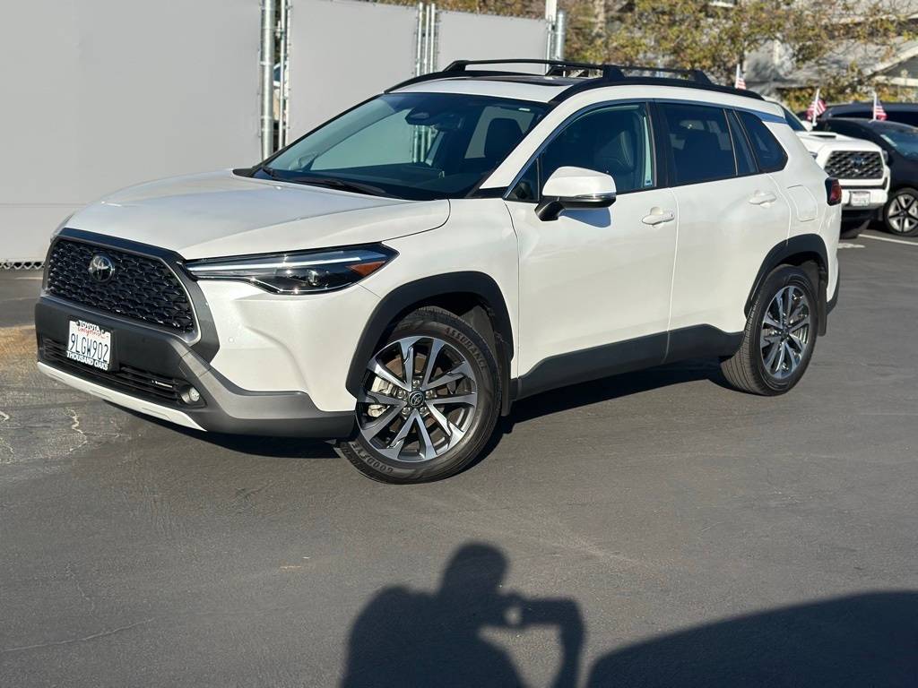 2024 Toyota Corolla Cross XLE — SUV — 16,433 mi — Thousand Oaks, CA