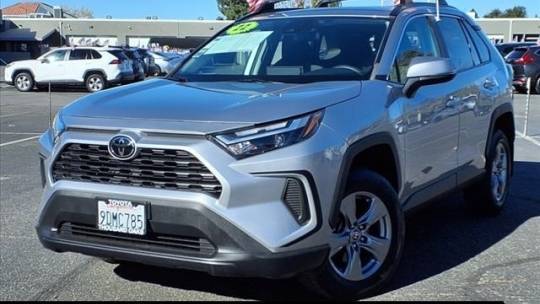 2022 Toyota RAV4 XLE — SUV — 12,817 mi — Thousand Oaks, CA