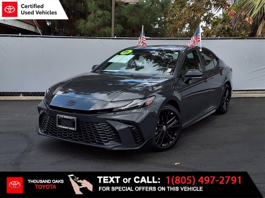 2025 Toyota Camry Hybrid SE — Sedan — 13,694 mi — Thousand Oaks, CA
