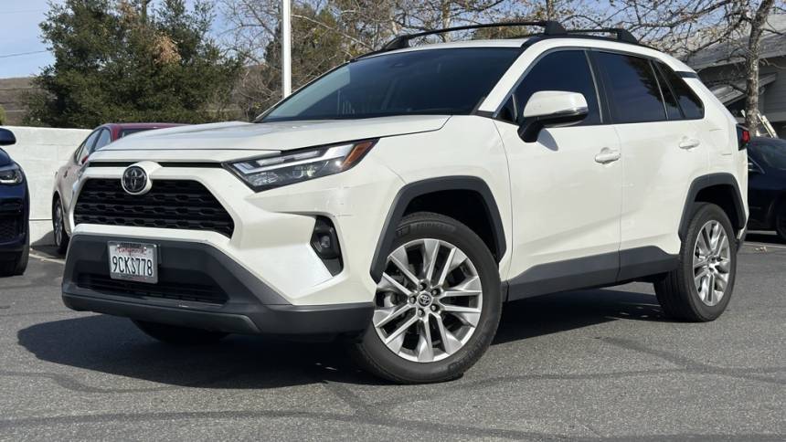 2022 Toyota RAV4 XLE Premium — SUV — 18,410 mi — Thousand Oaks, CA